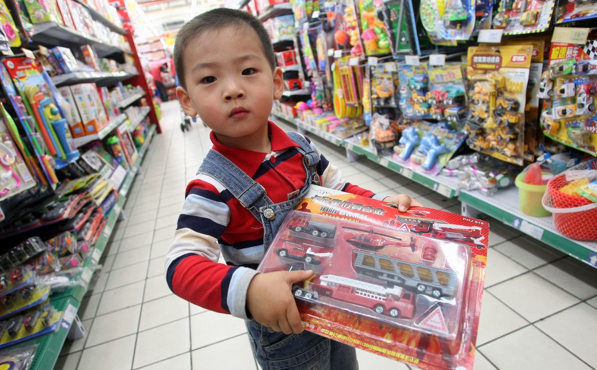 如何教育撒泼闹脾气的孩子,孩子撒泼胡闹怎么教育