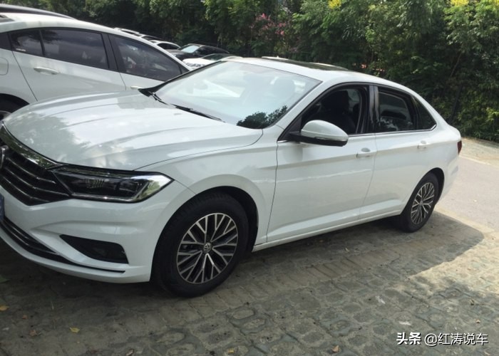 买了一辆大众新速腾1.2T，车主：品质很让人放心，可动力不吐不快