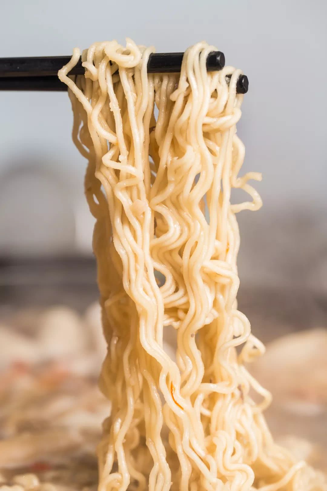 冲着“海虫子”去的卜卜贝，每天排队到凌晨1点