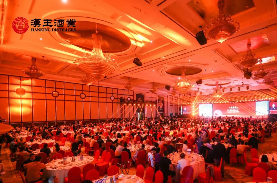 百亿富豪加持，2年成就超级IP，汉王酒业要领跑酱酒“名场面”？