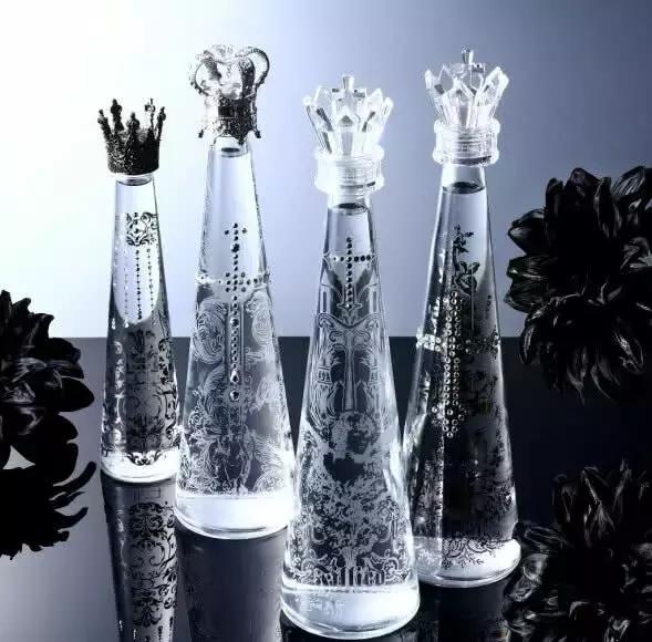 矿泉水日本 (日本的矿泉水)