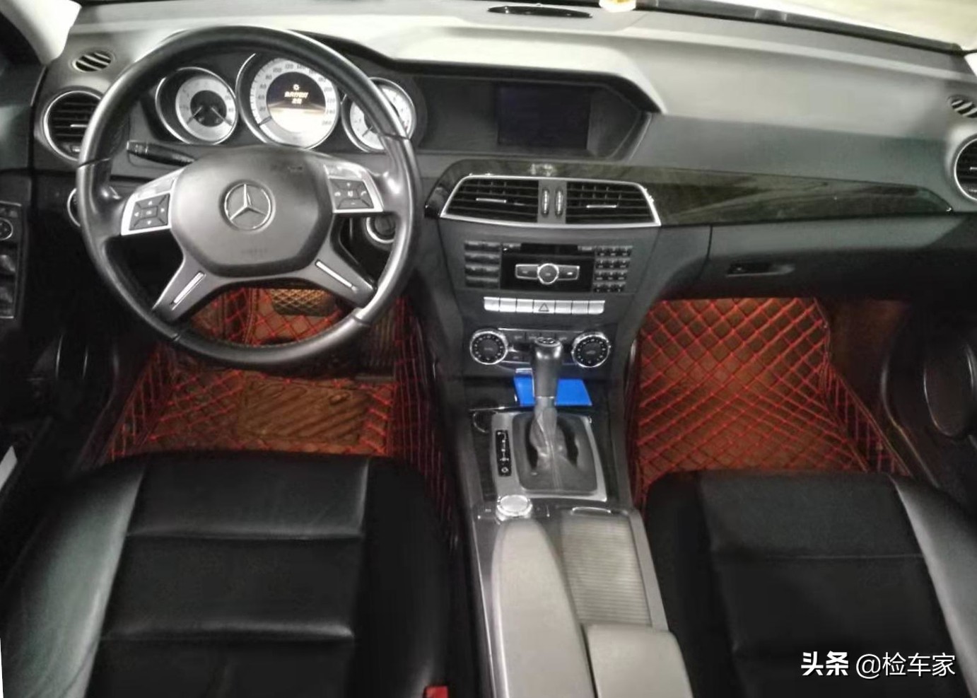 7万公里贬值26万，12万买奔驰C级值不值？网友：买车容易养车难