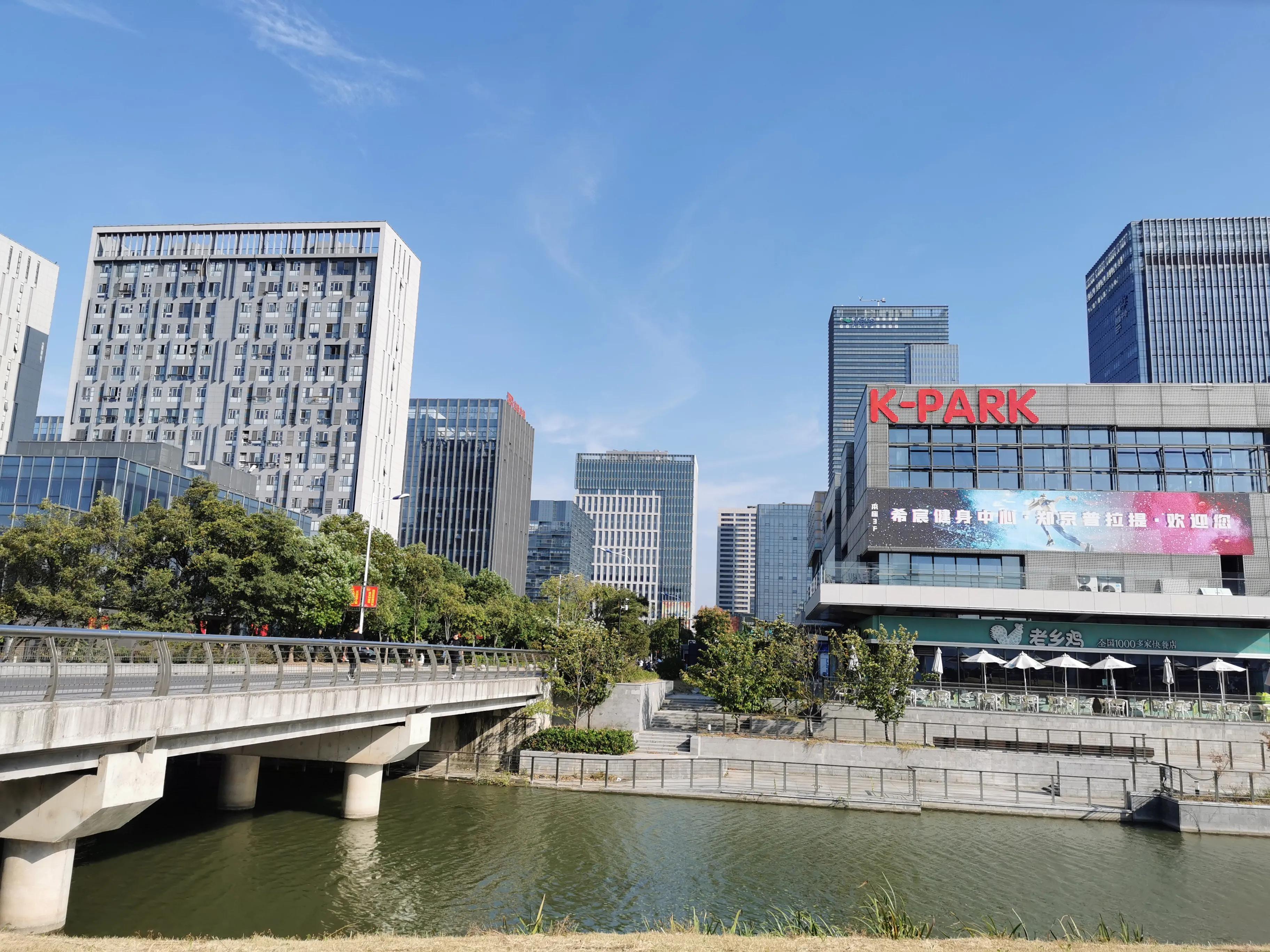 原来扬州的年轻人都在广陵新城上班,这里不知不觉发展的这么好了