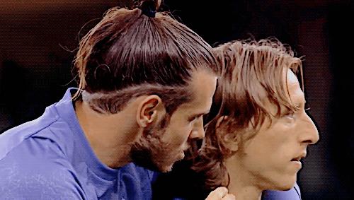 欧洲杯贝尔传球给三秒后的自己,贝尔又做了什么