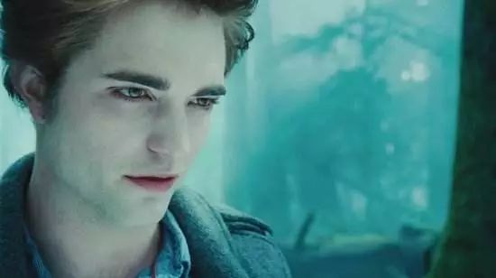 暮光之城贝拉女儿合成照片,暮光之城贝拉死而复生初见女儿