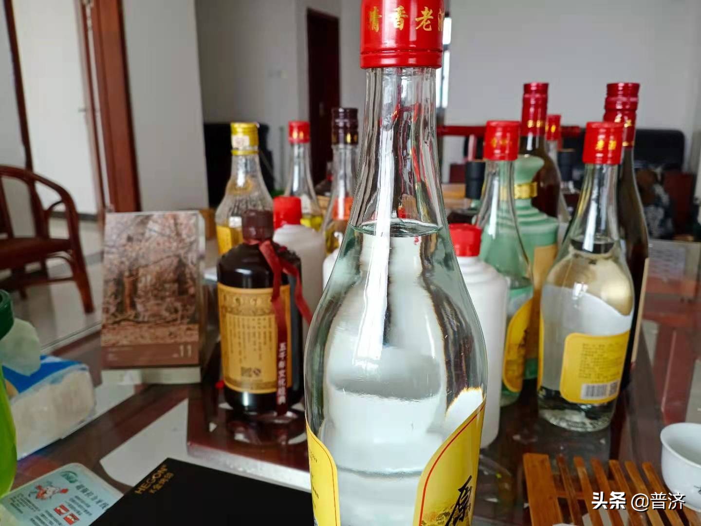 一款口粮酒,*引勾**出来两位高人,白酒江湖的大神级人物您认识吗?