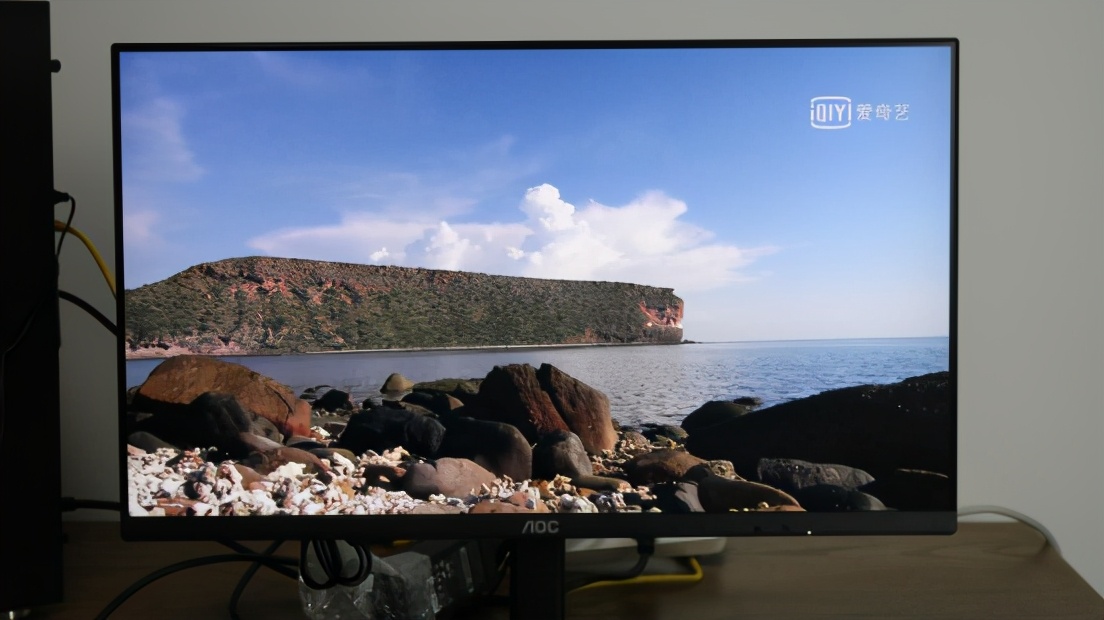 开箱系列丨IPS技术广视角炫彩硬屏！AOC24V4H释放任意角度色彩