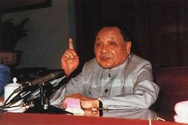 15岁便离家的*小平邓**为什么再没回家乡广安？