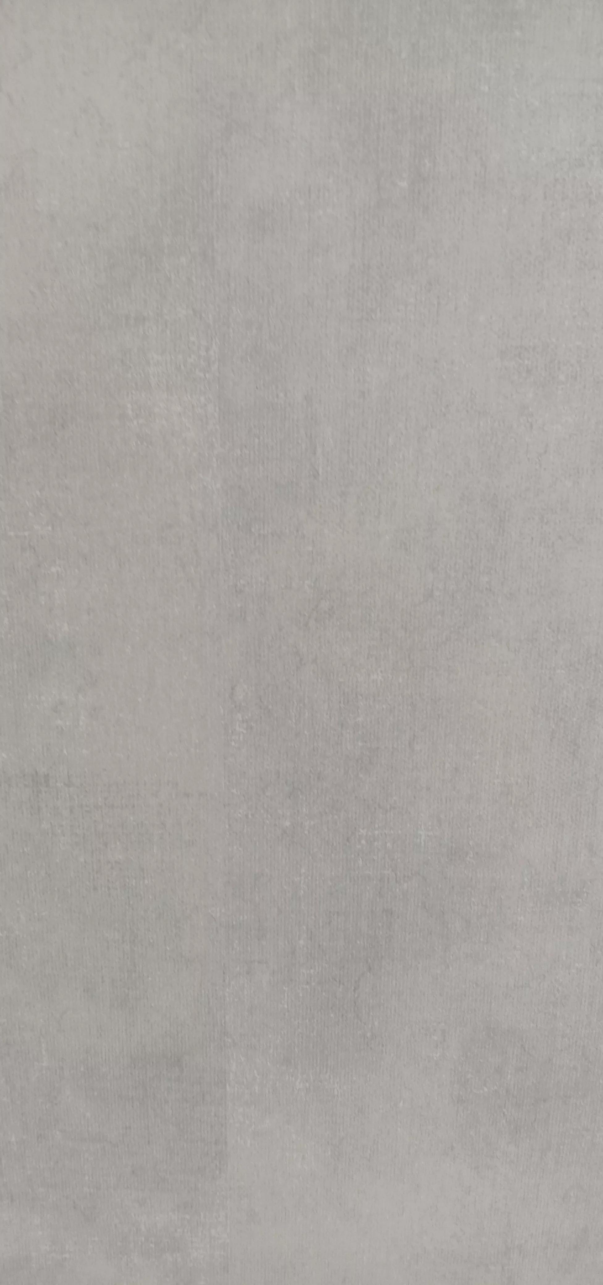 家里壁纸破了洞怎么遮盖,家里贴的壁纸有裂缝怎么处理