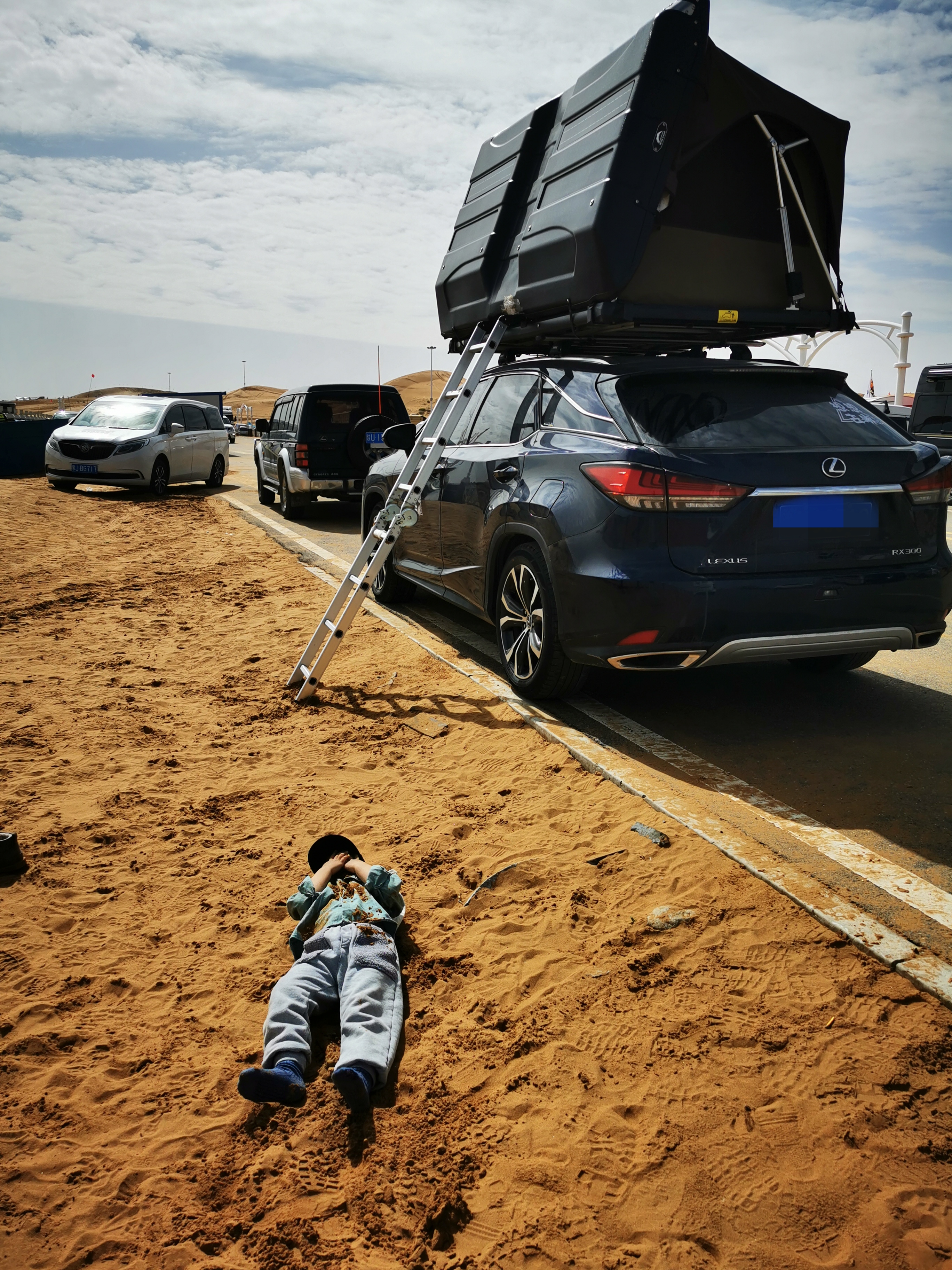 车顶帐篷在夏季的真实体验,4000的车顶帐篷