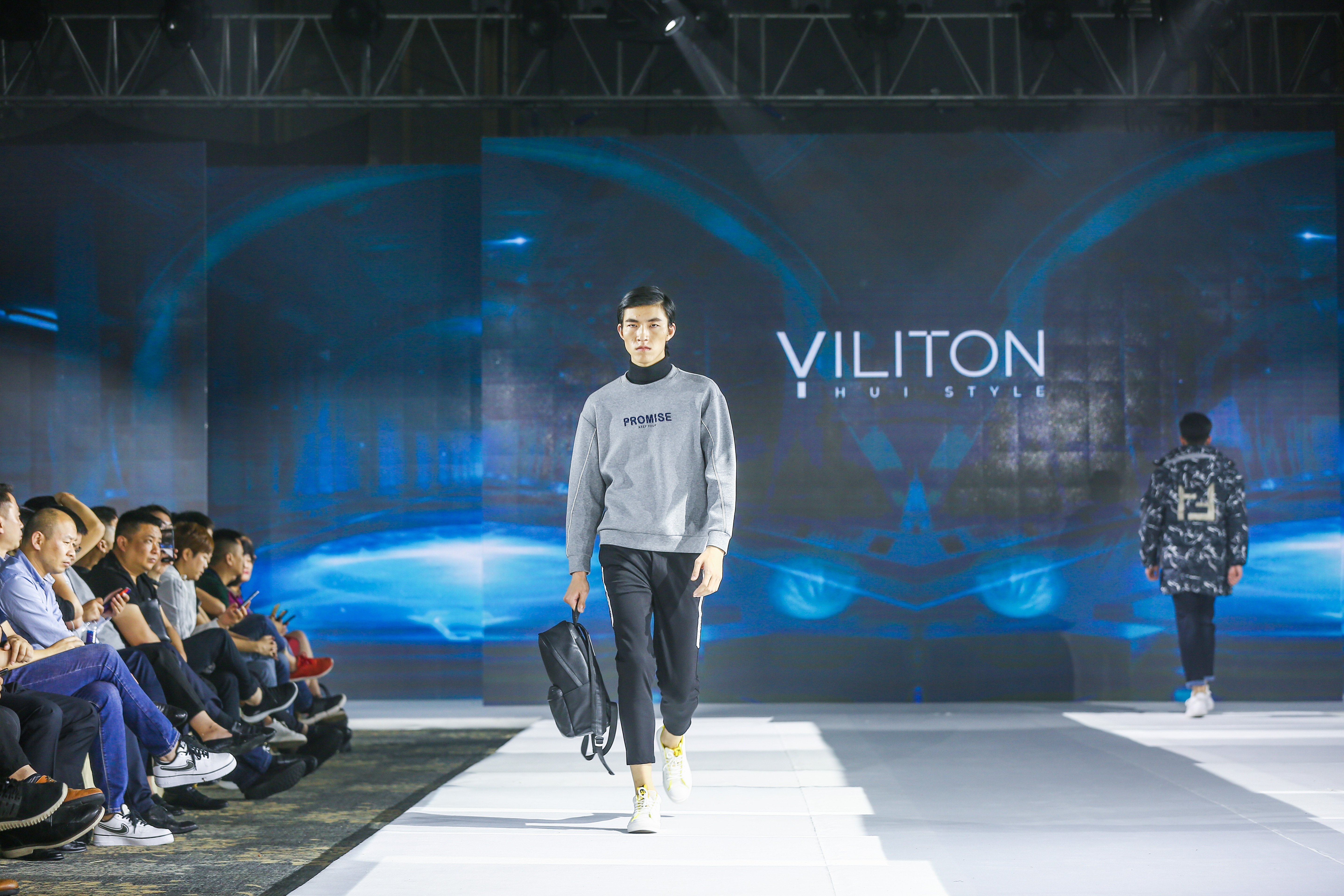 “蔚”来之创，见徽之尚|依立腾男装2019秋冬新品发布会圆满收官