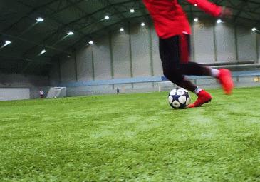 内马尔的5项实用足球技巧-教你如何突破对方防守