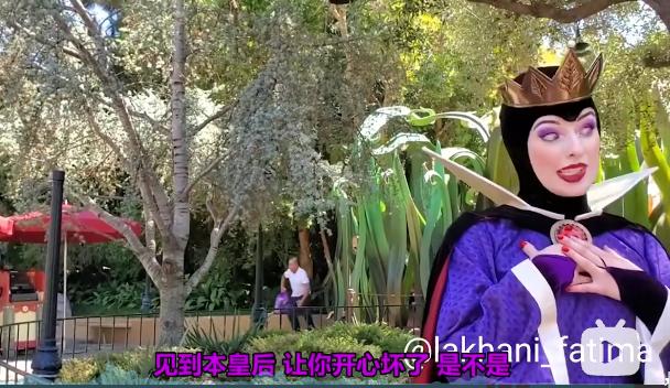 她出道不到30天就成顶流！帮迪士尼狠赚一大笔！但画风渐渐跑偏？