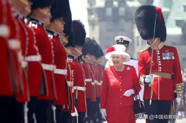 国庆节的来历和习俗简单一点,国庆节的由来和国庆节习俗