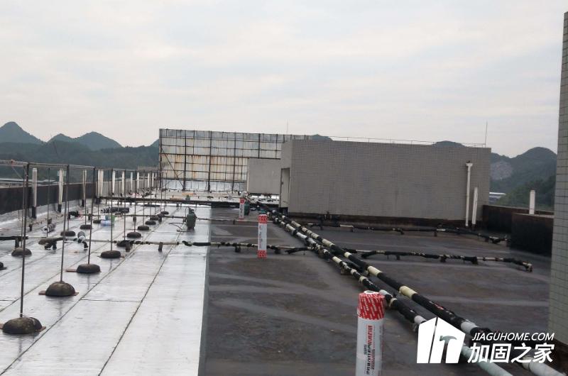 屋顶漏水的防水补漏材料,屋顶外墙漏水贴防水补漏贴