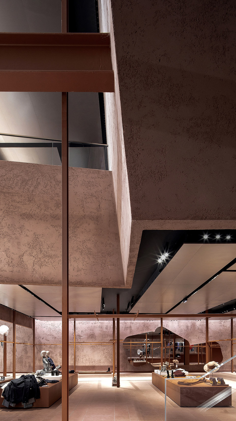 UR伦敦旗舰店，紫砂色彩提炼的空间表达了东方。