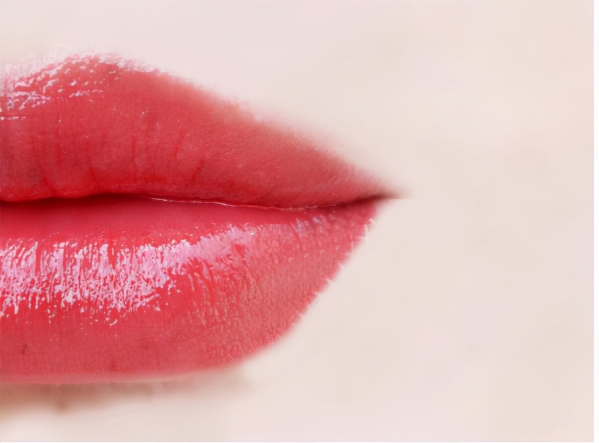 适合春夏显白的口红推荐,大牌口红哪款比较显白显气质