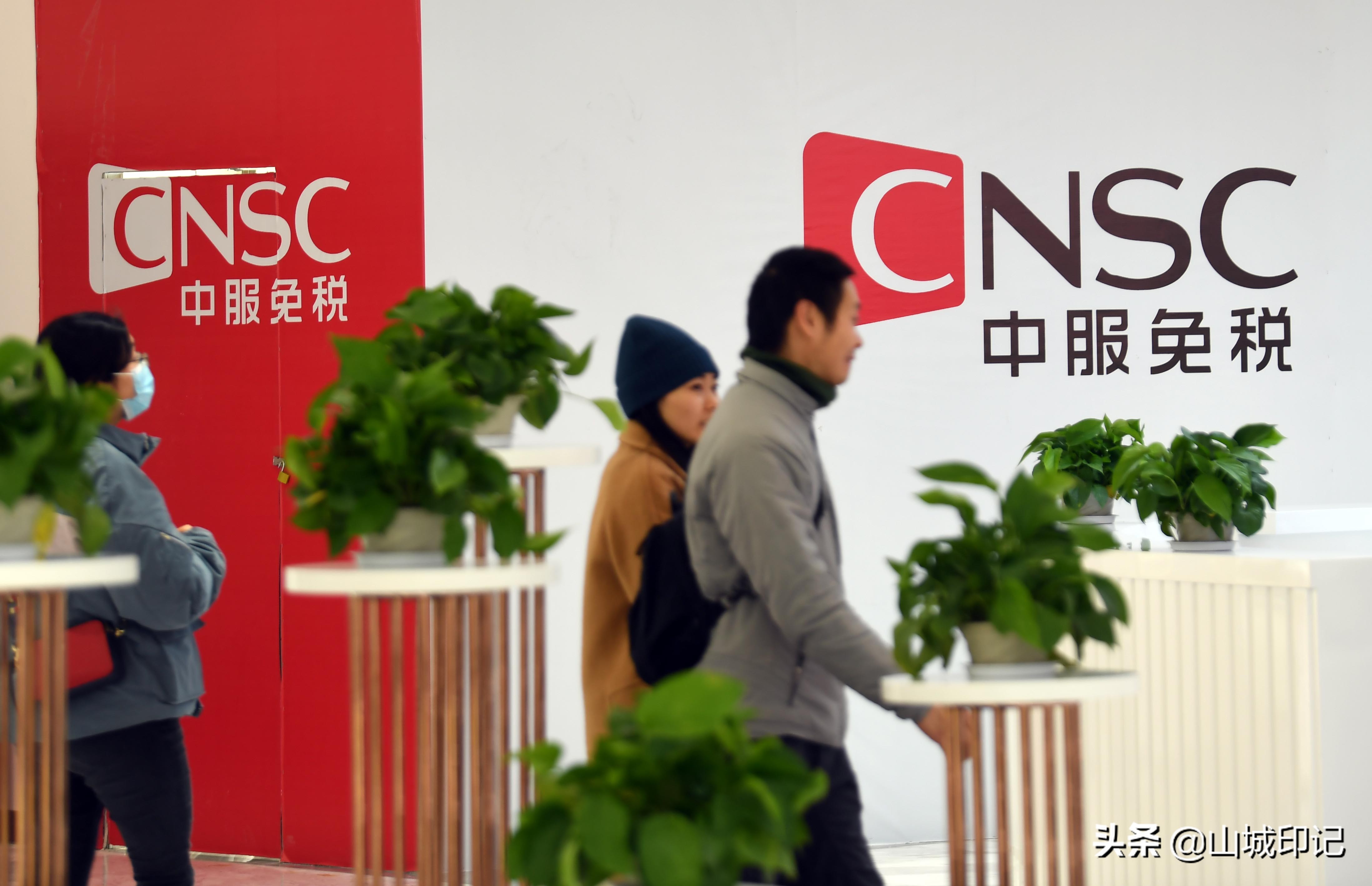 重庆商业百货开业无人光顾,重庆开了一个新商城