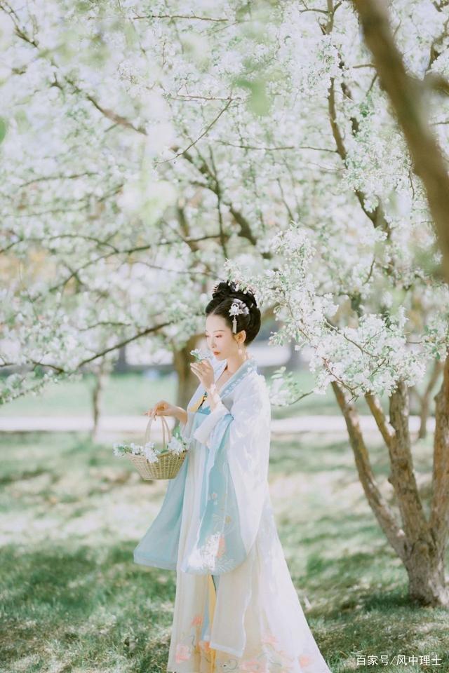 中国风古装汉服仙气襦裙方领齐胸,汉服魏晋古装交领齐腰襦裙中国风