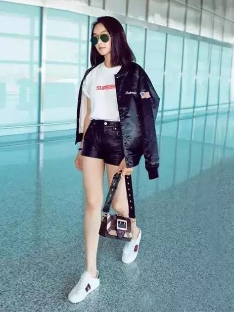 买一双平底的小白鞋,想买便宜的小白鞋怎么搜