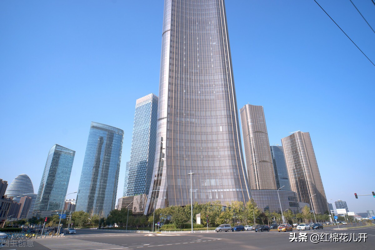 商场变成停车场,商场停车场变成小区停车场