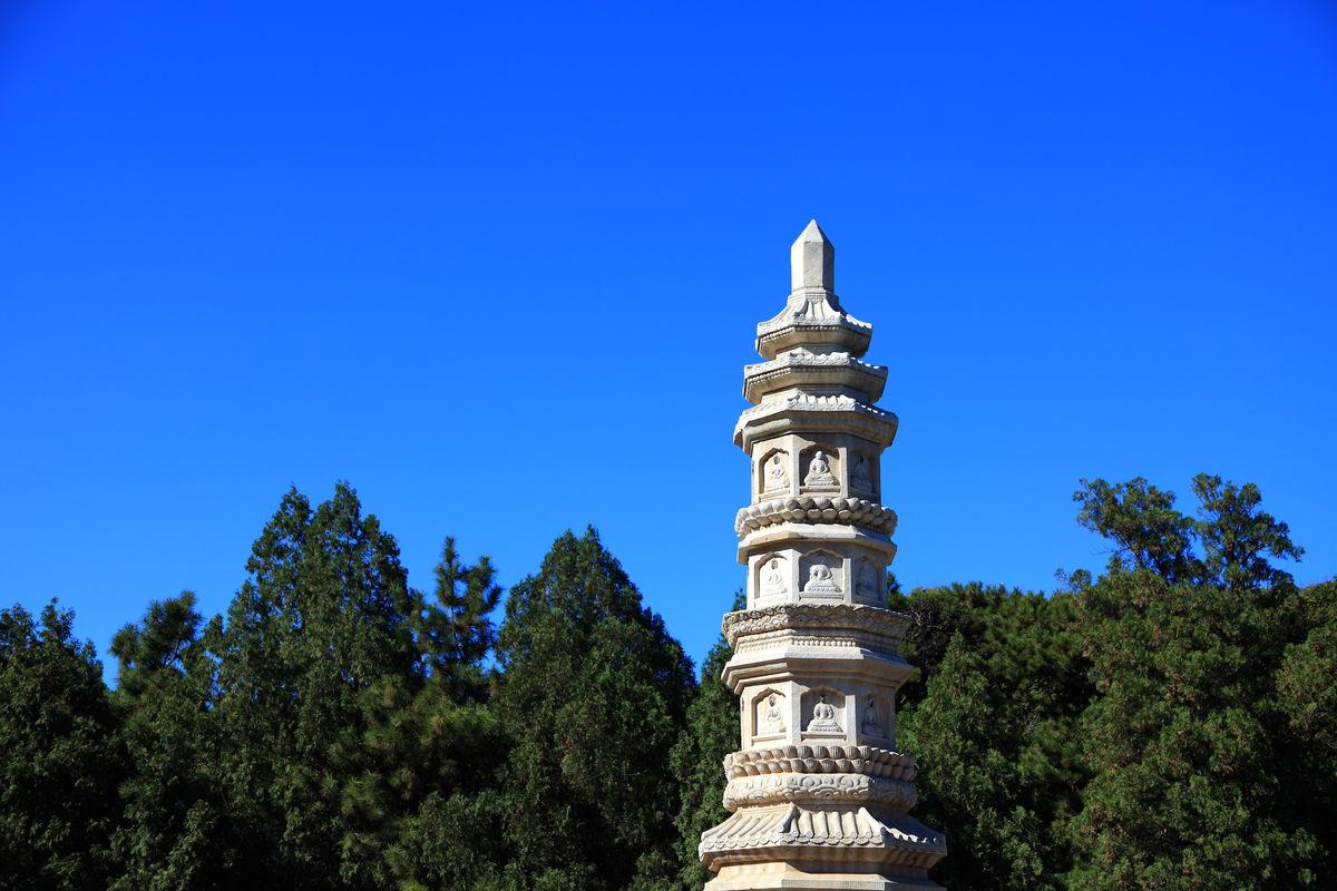 汉白玉佛塔的寓意和象征,石雕佛塔效果图