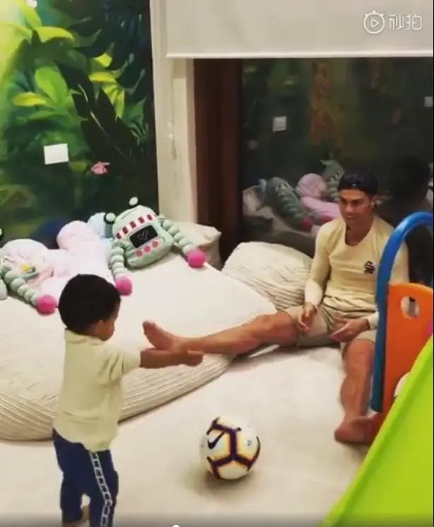 c罗迷你罗单场,迷你罗对决c罗