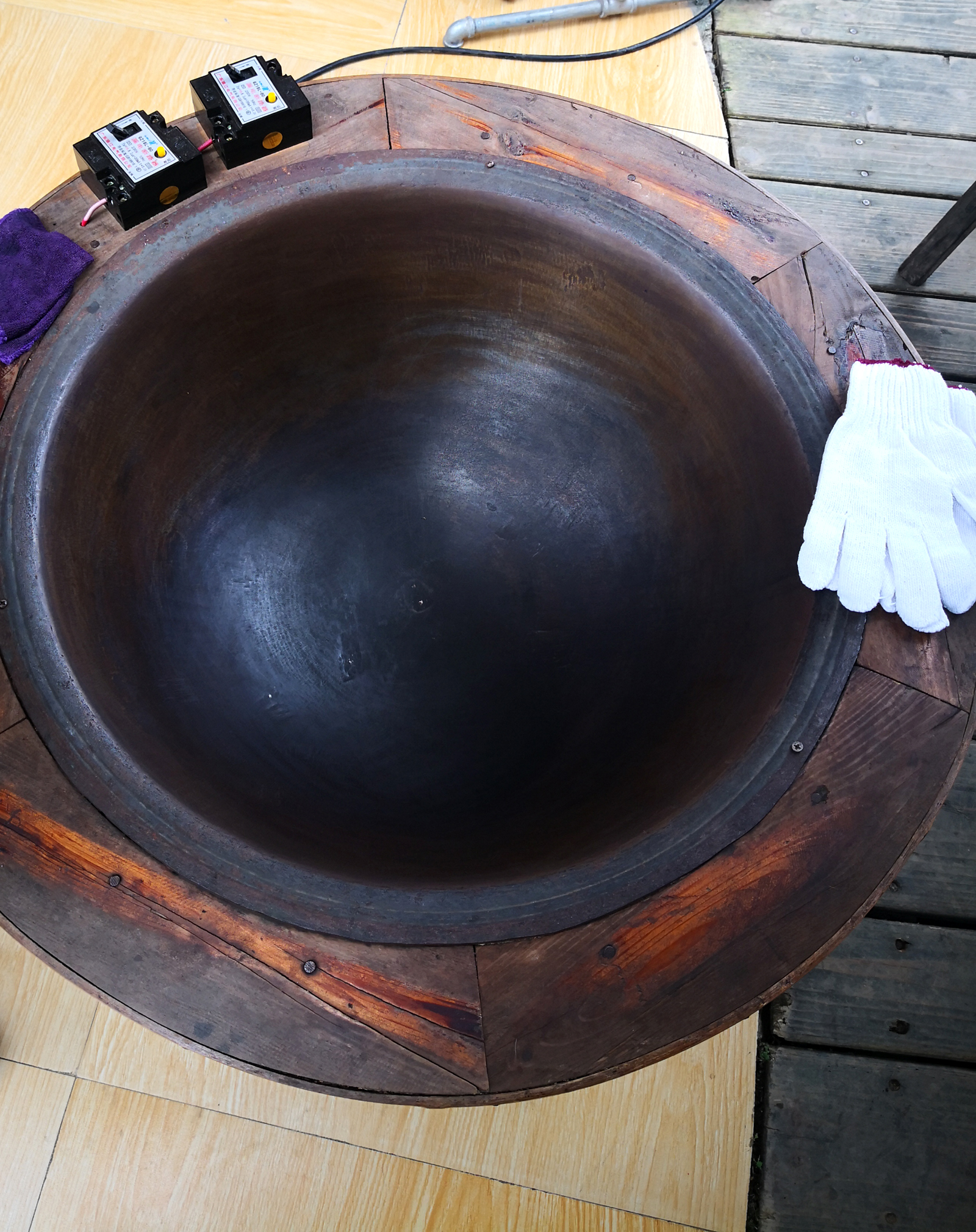 自炒茶叶纯天然,云南茶传统柴火手工炒茶