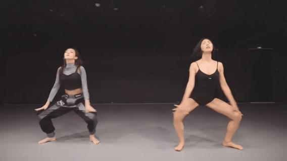 易烊千玺权志龙同款鞋,易烊千玺权志龙造型