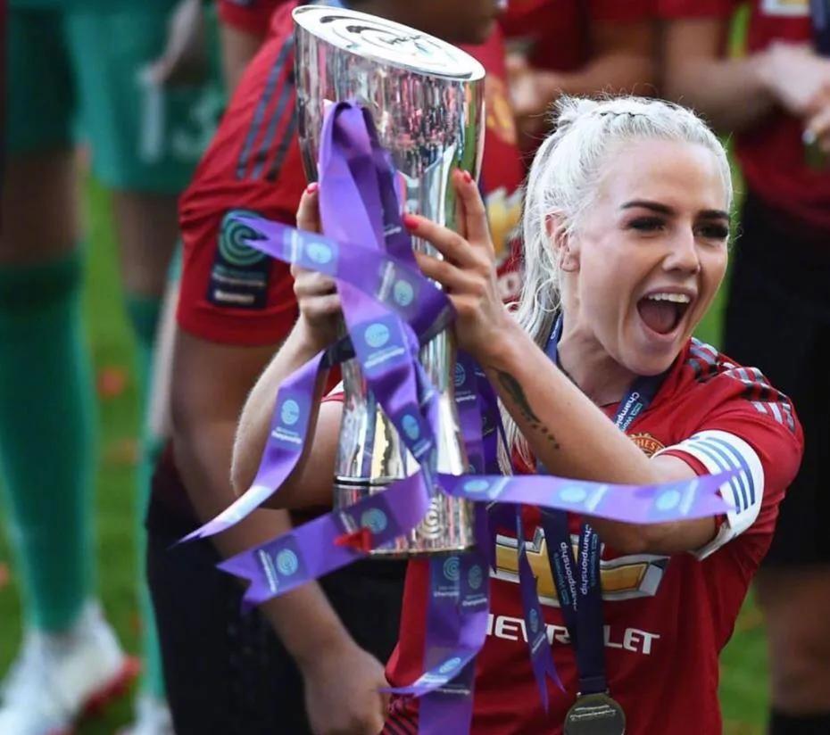 英格兰女足颜值最高,英格兰女足球队的颜值