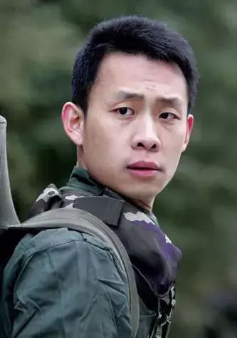 张译和陈松伶为什么会选择丁克,张译为何娶大6岁二婚妻子带孩子