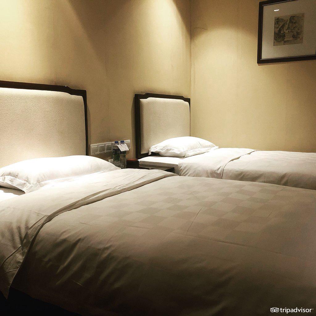 西安钟楼饭店,西安钟楼饭店餐厅