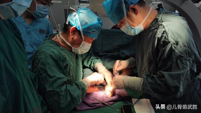 孩子足外翻通过训练可以痊愈吗,孩子轻微足外翻怎么办