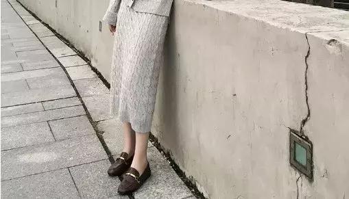 穿衣搭配显瘦套装冬季 (胖妹妹外套冬季显瘦穿搭)