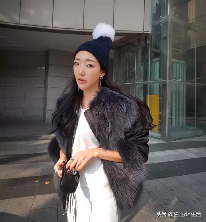 韩国女星上节目穿什么衣服,韩国女明星衣服有多敢穿