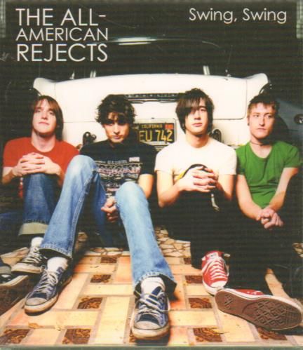 复古与潮流的帆布鞋,帆布鞋是体现休闲风的重点单品