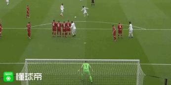 精准长传和低空传球,皮尔洛销魂长传