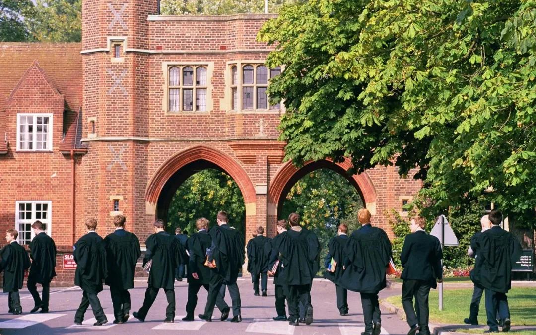 英国公学和私立学校的区别,美国私校与英国公学