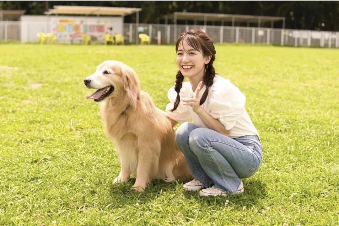 她是纯欲风的病娇女，被15家公司疯抢，昭和系甜妹有多大魅力？