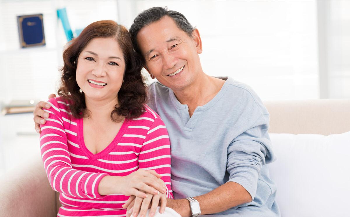 66岁男人自述：跟离异女人搭伙，她占有欲太强，我快要坚持不住了