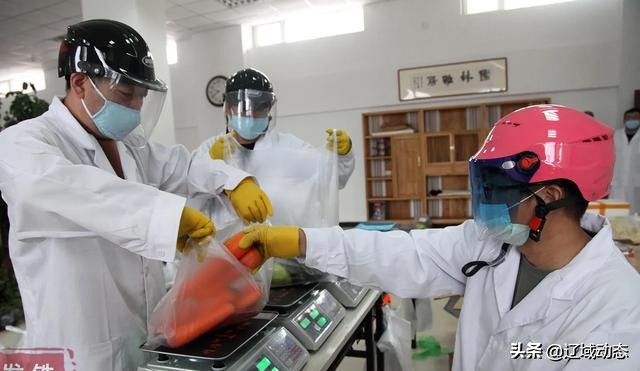 物业爱心助农让业主买白菜,物业自购爱心蔬菜送居民