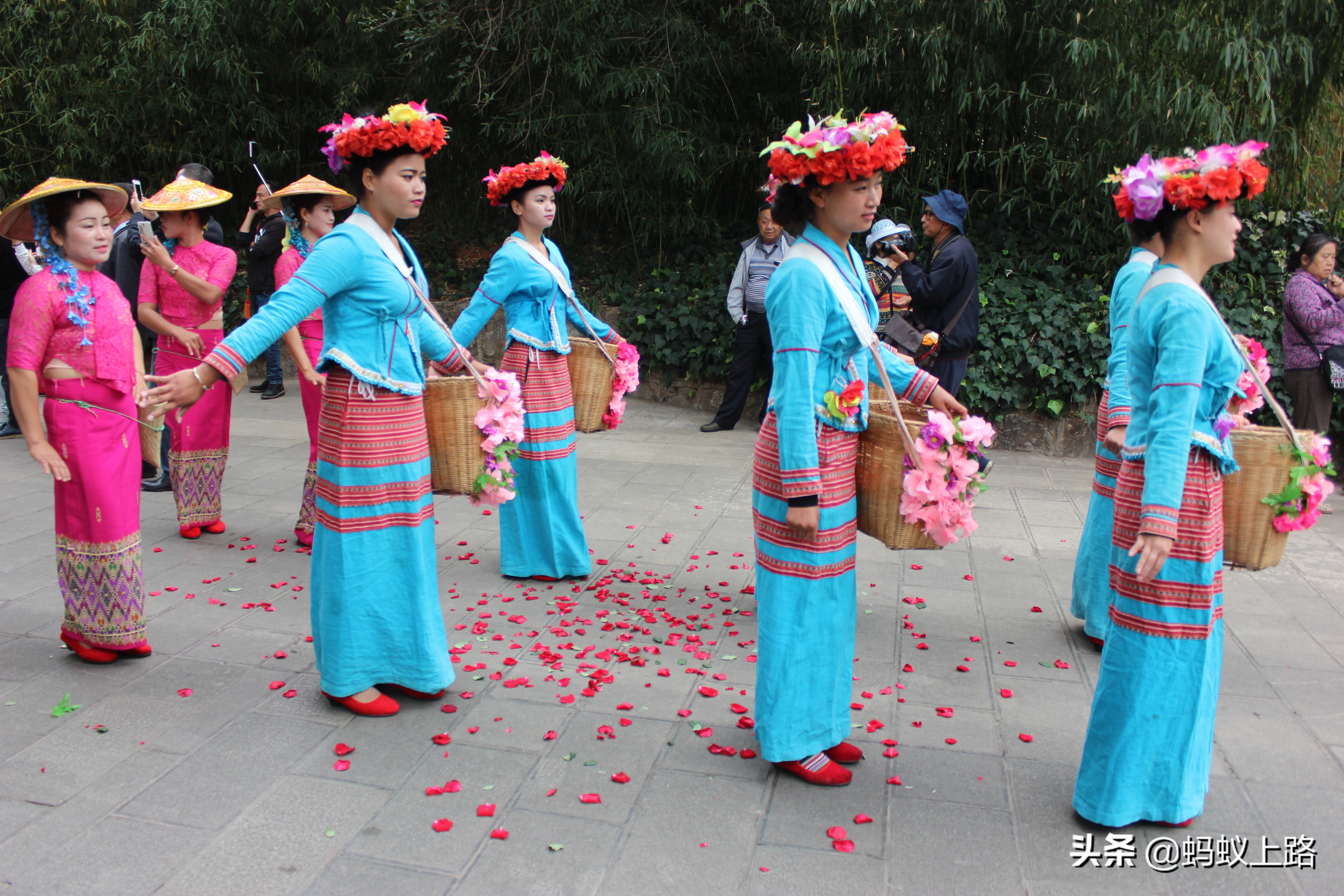 回顾傣族春节盛宴泼水节,云南省傣族泼水节4月几日开始