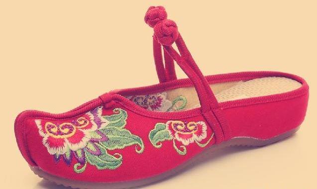 古人的鞋头为什么要翘起来,为什么古人鞋尖翘起