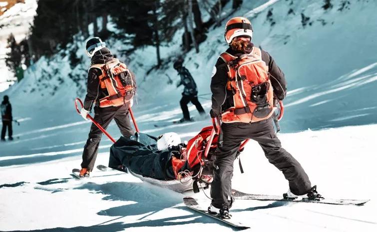 出国旅游过海关被扣是什么原因,出国旅游被海关劝返视频