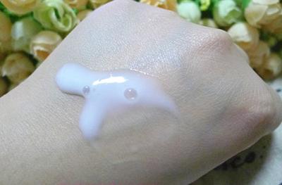 乳液为什么有粘稠感,乳液为什么会结块