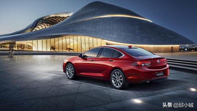 b级车性价比之王的别克君威,b级车蒙迪欧和君威哪个值得入手