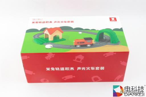 米兔轨道积木声光火车套装,米兔轨道积木火车怎么动