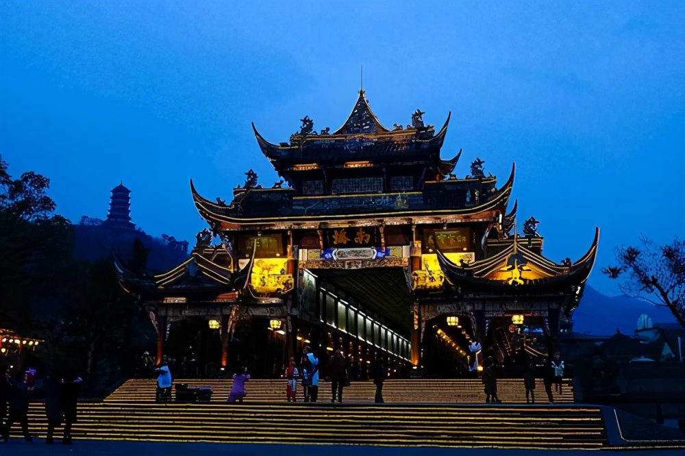 青城山问道去哪个道观,问道青城山好玩吗值得去吗