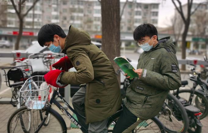 又没钱了?大学生如何用微薄的生活费熬过期末,苟到回家?
