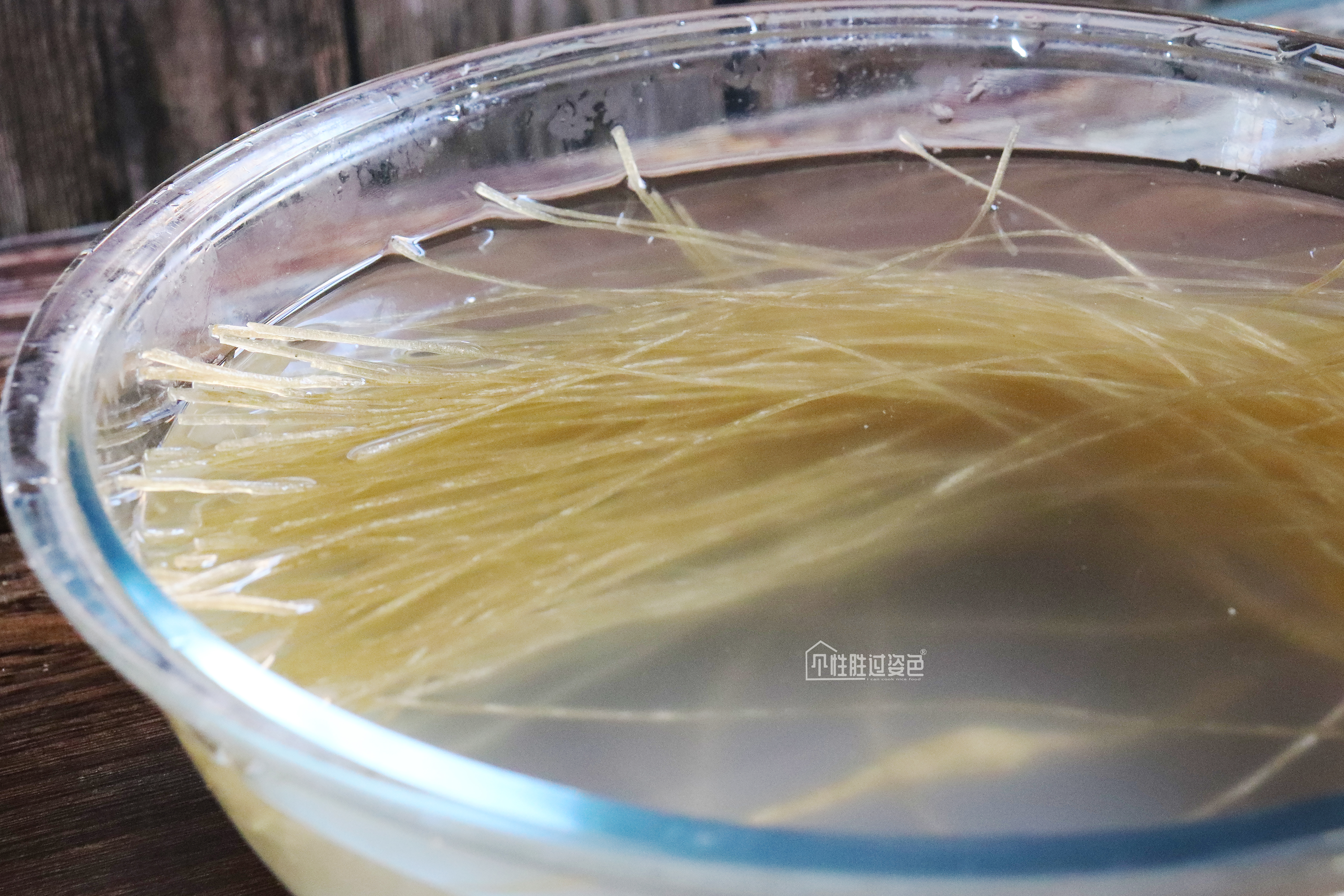 30秒教你制作酸辣粉,手把手教你做酸辣粉视频